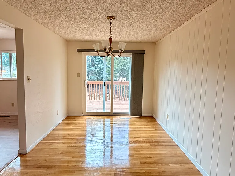 1408 Brookfield Dr — Photo 10