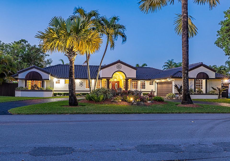 1st image of 12911 S Calusa Club Dr