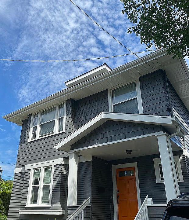 2nd image of 522 W Crockett St