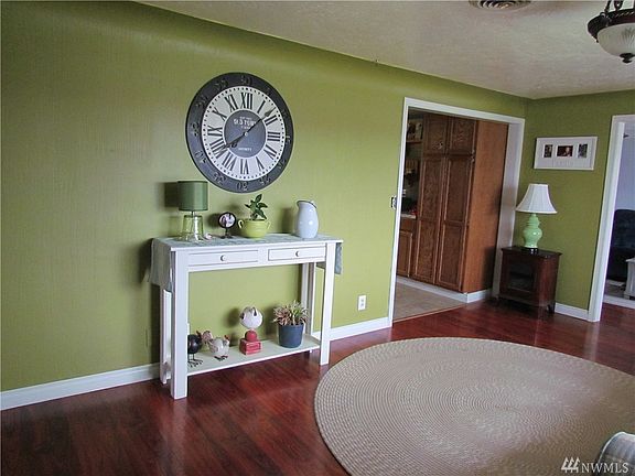 5th image of 2408 W Lakeside Dr