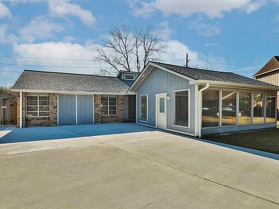3rd image of 9523 Spanish Mill Dr