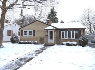 131 S Bothwell St, Palatine, IL 60067