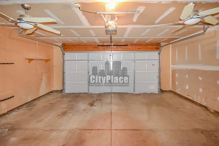 3 bed, 1.5 bath, 1164 sqft, $1,450 — Photo 2