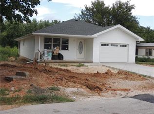 504 W New St, Palmyra, MO 63461
