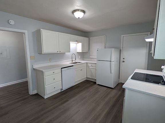 3rd image of 931 39th St