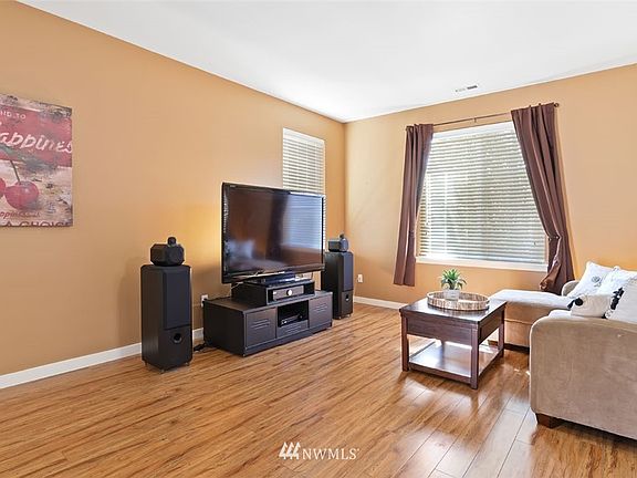4th image of 17321 116th Ave E