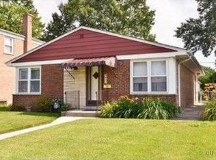 3921 Birchwood Ave, Skokie, IL 60076