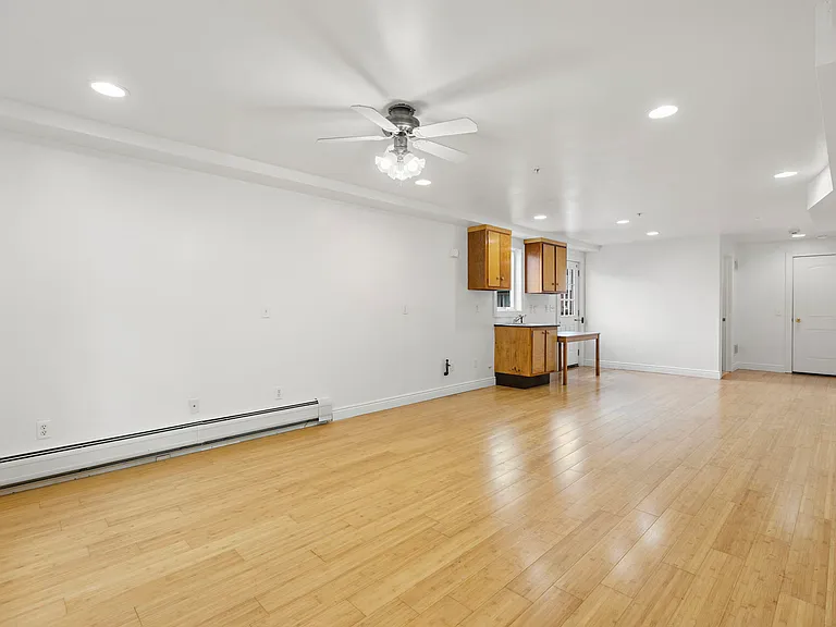 254 Division St #1R — Photo 10
