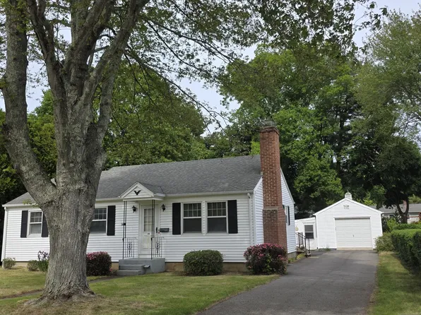 39 Miner Avenue, Waterford, CT 06385