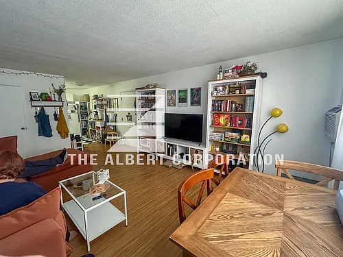 36 Dighton St Photo 1