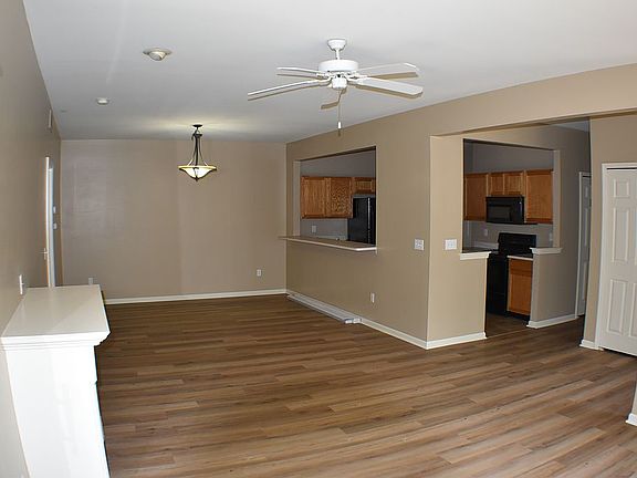 3rd image of 16364 Grandview Dr