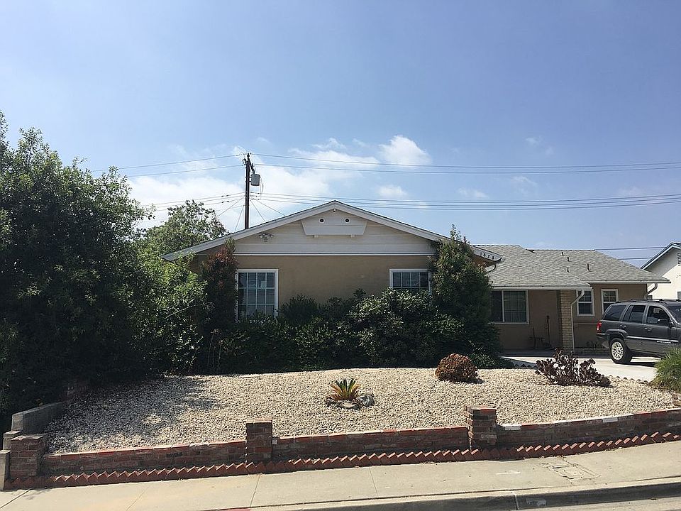 1st image of 1825 Holly Oak Dr