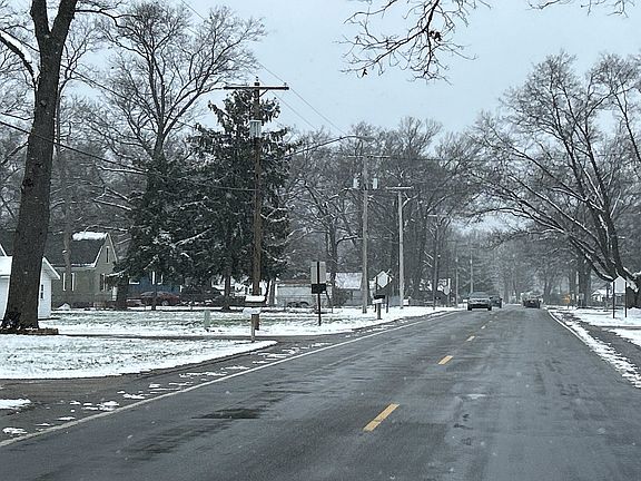 4th image of 5595 E Jefferson Ave