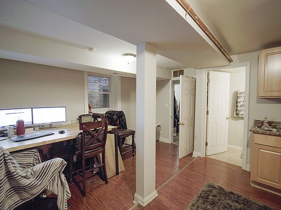 4th image of 1077 N Paulina St