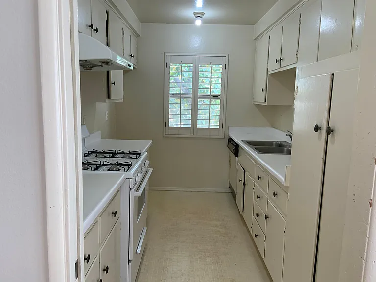 123 N 2nd St #C — Photo 4