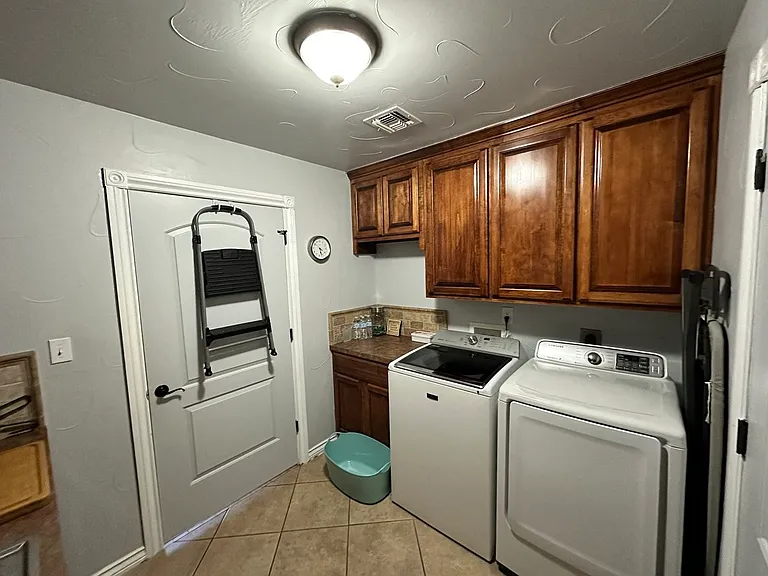 1205 Alma Dr — Photo 17
