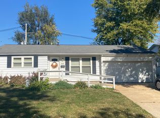 1008 W Nixon Dr, O'Fallon, IL 62269