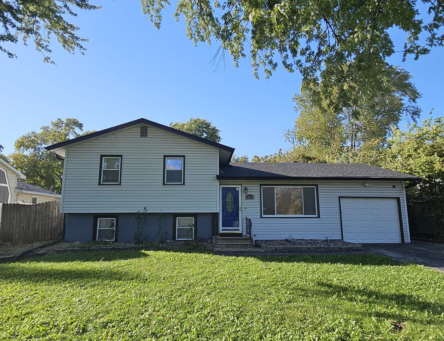 4 bed, 1542 sqft, $2,300 — Photo 1