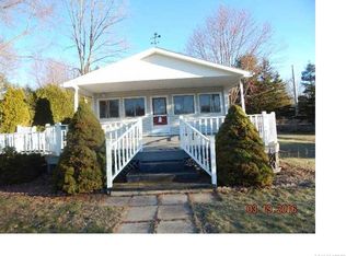 9 N Shore Dr, Alden, NY 14004