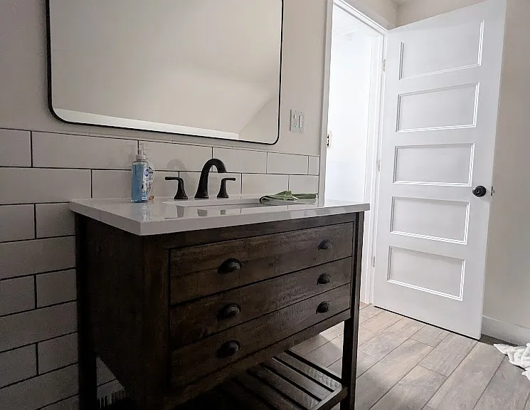 275 E Marshall St — Photo 17