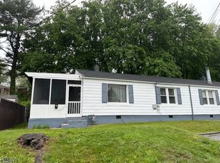 7 Cleveland Ave, Dover, NJ 07801