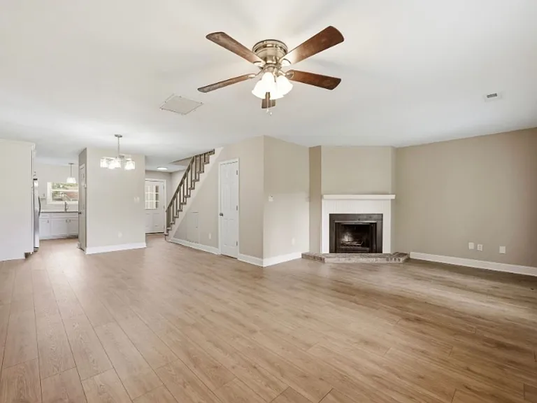 141 Quarterdeck Townes — Photo 8