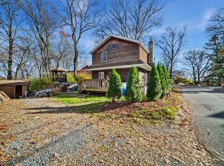 10 Poplar Grove Ter, West Milford, NJ 07480