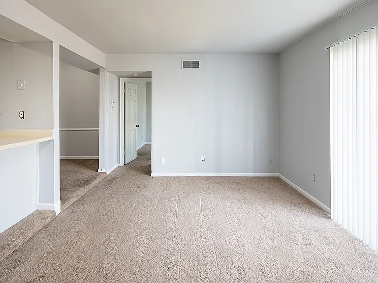 849 Farmhurst Dr #D — Photo 29