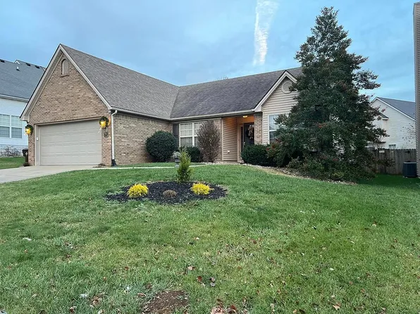 402 Tremont Ln, Winchester, KY 40391