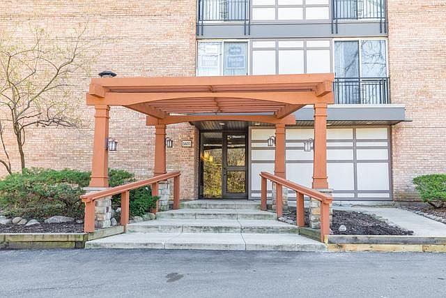 1st image of 5820 Oakwood Dr Unit 4B