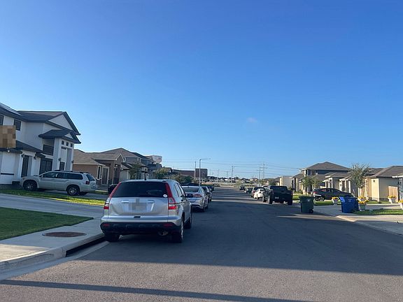 4th image of 4311 Camelia Dr