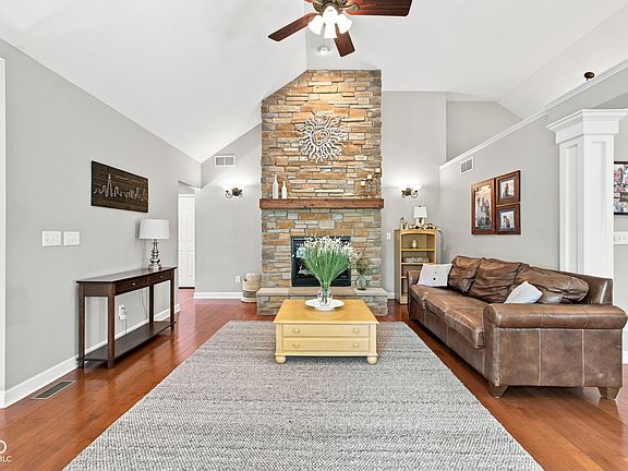 5th image of 3307 Kestrel St