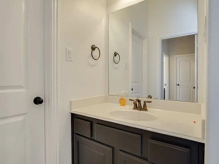 1604 Woodrose Ct — Photo 34