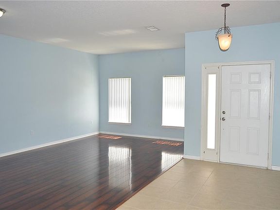 3rd image of 7760 Senjill Ct