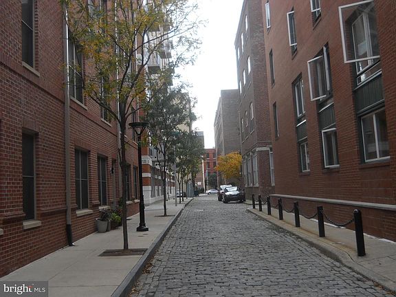 2nd image of 130-36 N Bread St #102
