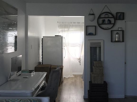 3rd image of 217 Nieto Ave APT F