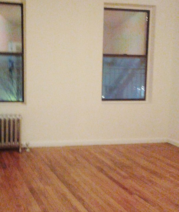 2nd image of 14809 Northern Blvd APT C3