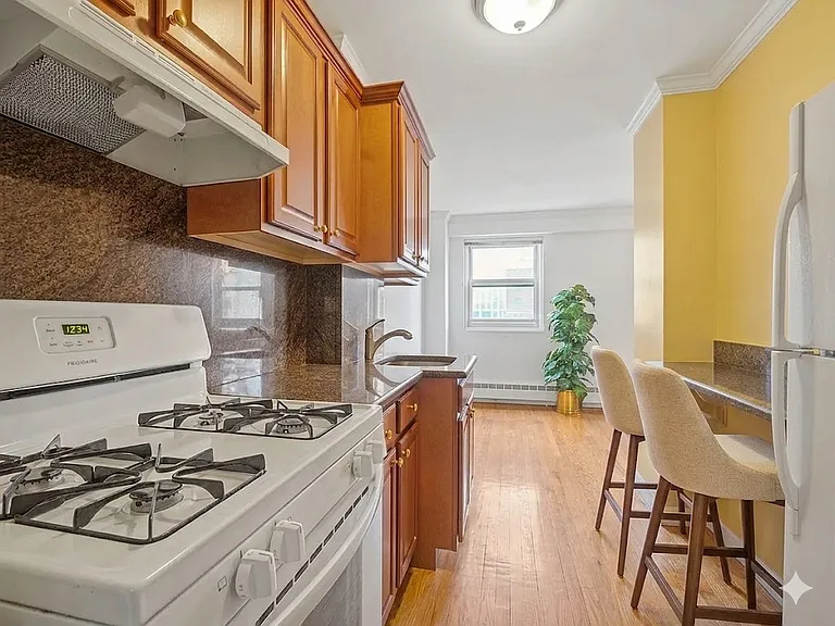 122 Ashland Pl #14A — Photo 3