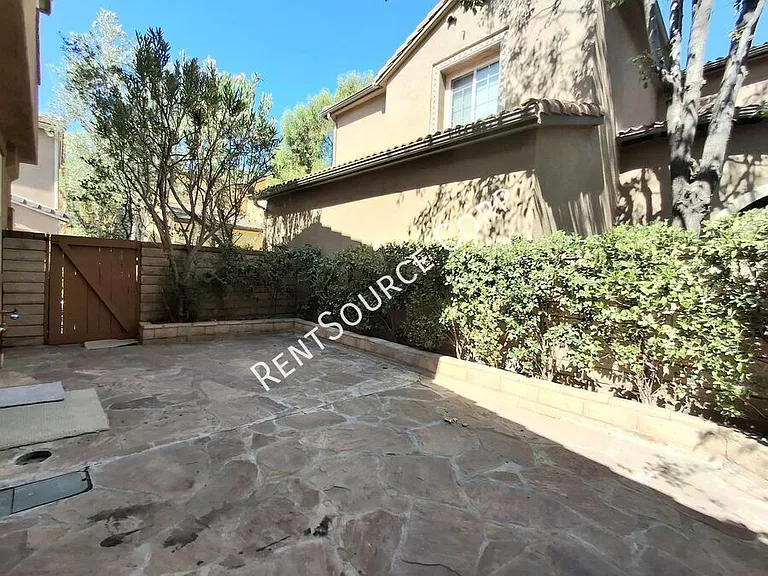 25361 Playa Serena Dr — Photo 36