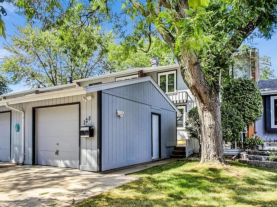 1st image of 228 Driftwood Ln