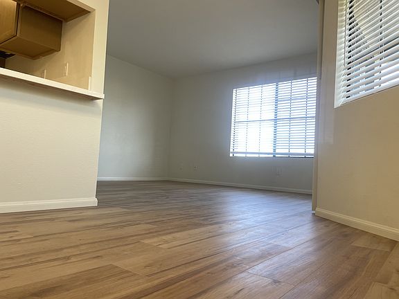 3rd image of 2215 K Ave #1