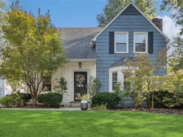 1019 Romany Rd, Kansas City, MO 64113