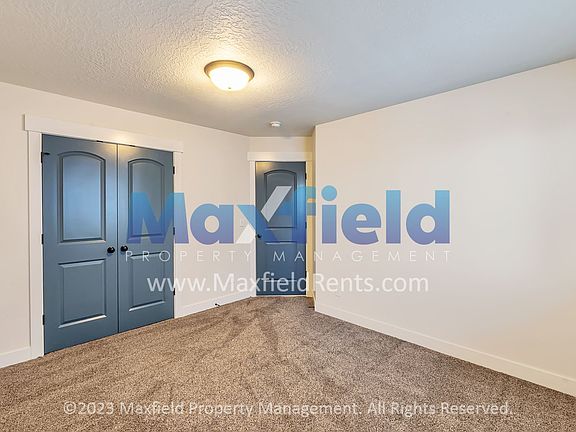 4th image of 575 W 4050 N
