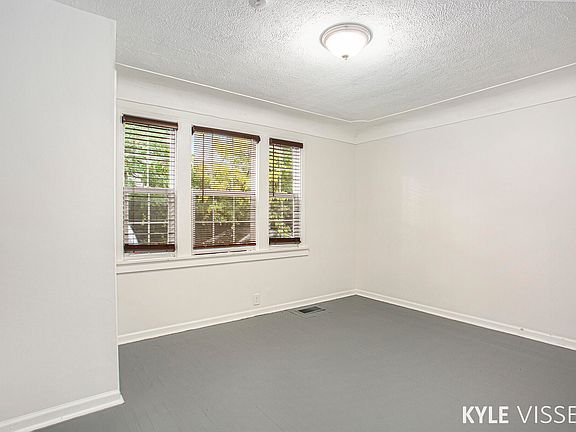 4th image of 50 Mack Ave NE