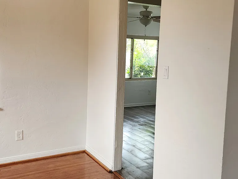 3005 E 16th St — Photo 14