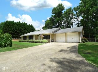 240 White Rd, Fayetteville, GA 30214