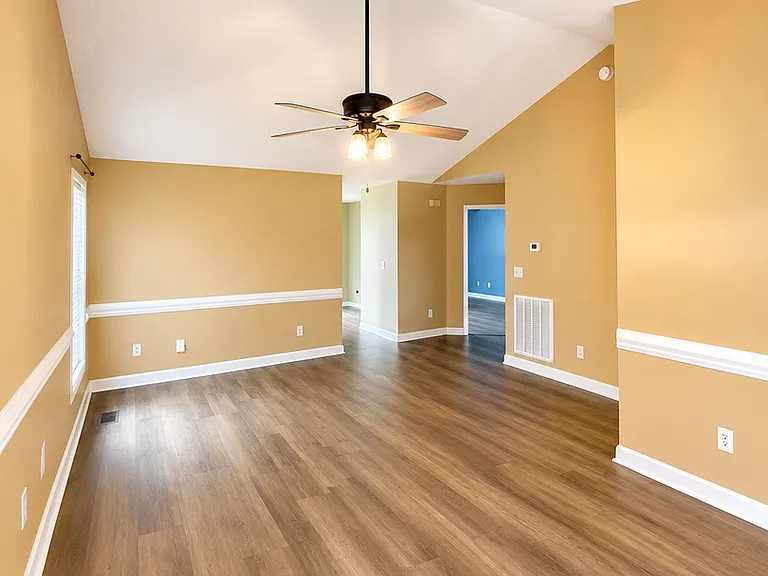 625 Apple St — Photo 10