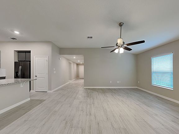 4th image of 581 Scott Lake Creek Ln