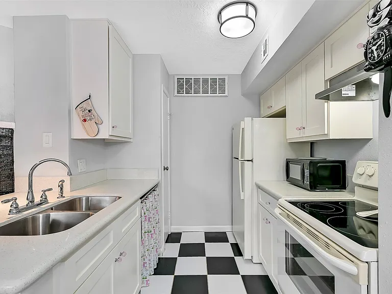 1500 Bay Area Blvd #346 — Photo 9