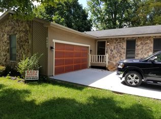 8402 Scotia Rd, Pinckney, MI 48169